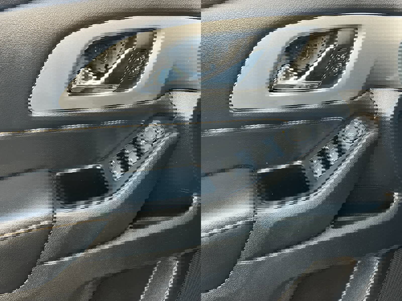 Used 2018 Chevrolet Traverse LS image 12