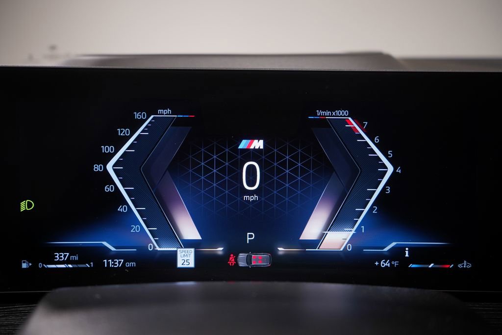 Used 2026 BMW X7 xDrive40i w/ M Sport Package AWD/4WD image 23