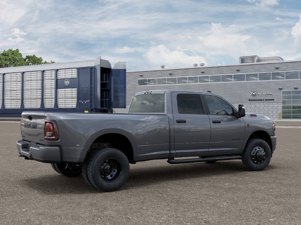 New 2027 RAM 3500 Big Horn AWD/4WD image 4