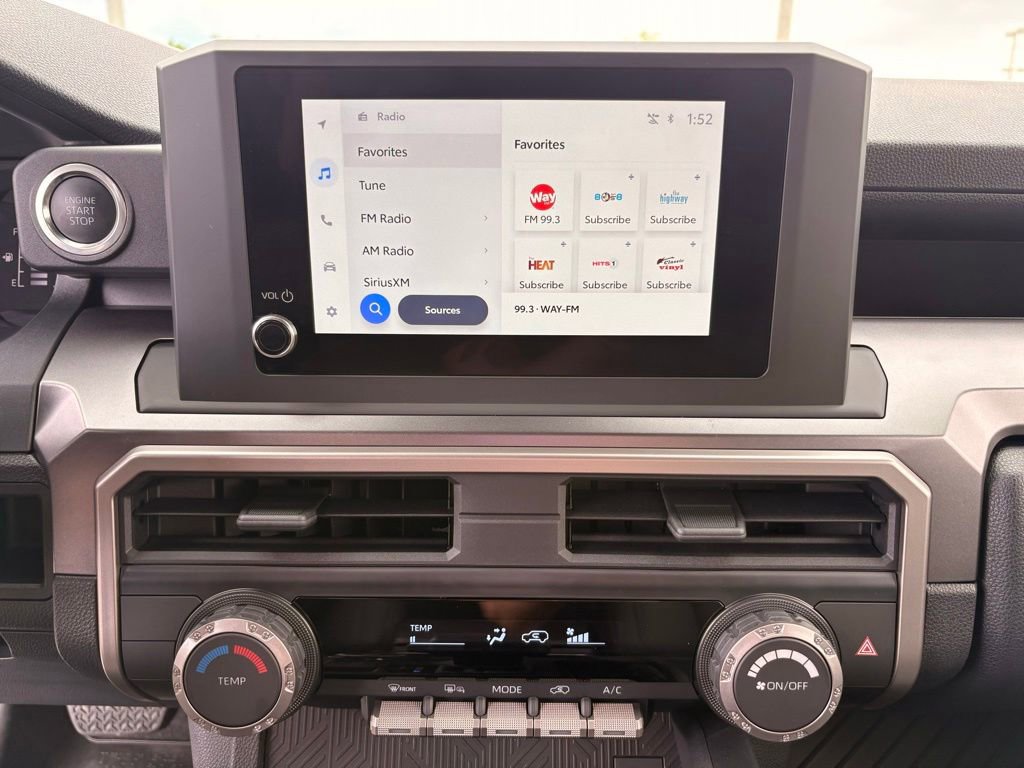 Used 2025 Toyota 4Runner SR5 AWD/4WD image 19