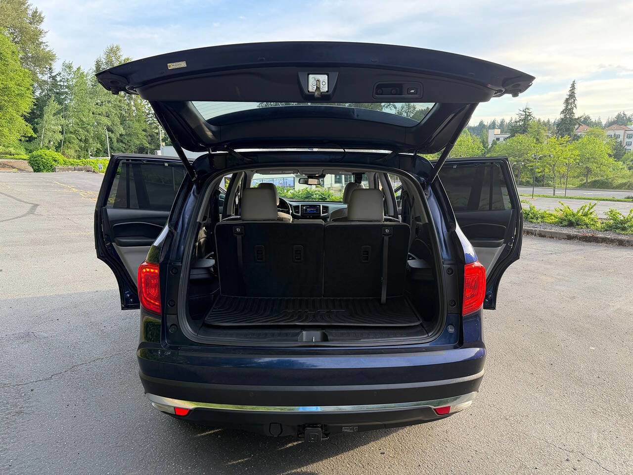 Used 2016 Honda Pilot Elite image 14