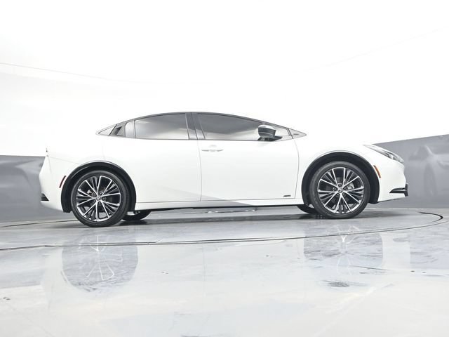 Used 2023 Toyota Prius XLE AWD/4WD image 33