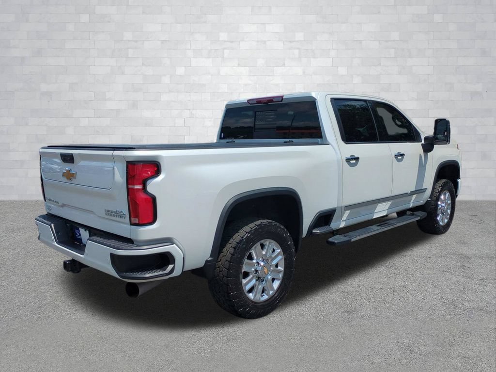 Used 2024 Chevrolet Silverado 3500 High Country w/ High Country Premium Package AWD/4WD image 5