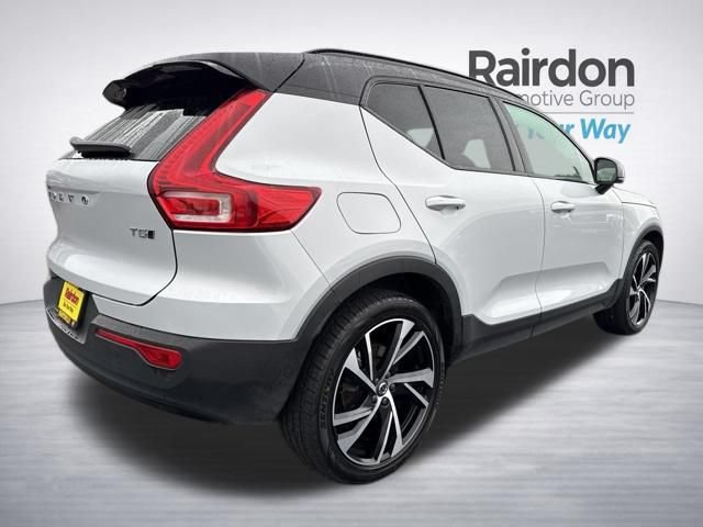 Used 2021 Volvo XC40 T5 R-Design w/ Protection Package Premier AWD/4WD image 7
