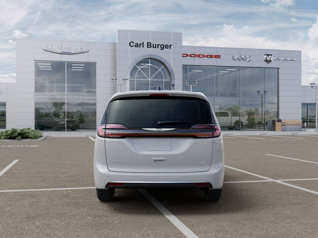 New 2026 Chrysler Pacifica Select image 7