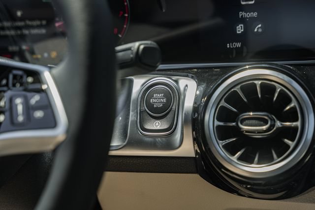 New 2026 Mercedes-Benz GLB 250 4MATIC image 25