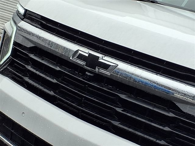 New 2026 Chevrolet Suburban LS w/ LPO, Dark Essentials Package AWD/4WD image 23
