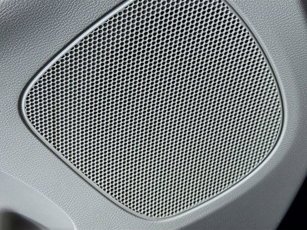 Used 2012 Dodge Grand Caravan SXT image 19