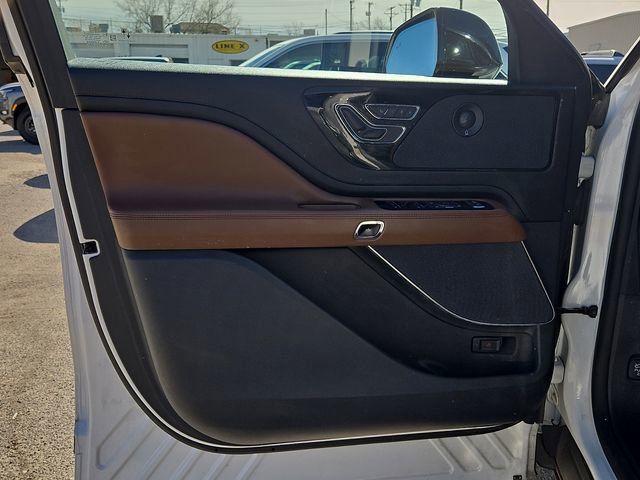 Used 2023 Lincoln Aviator Reserve w/ Equipment Group 201A image 22