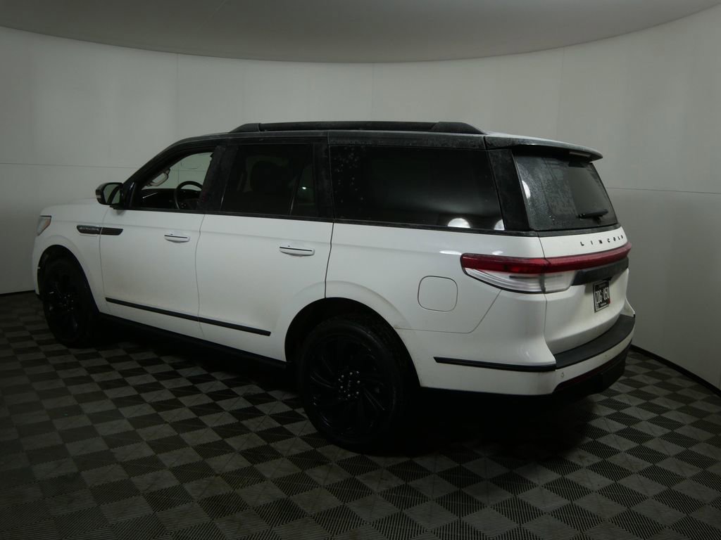 Used 2023 Lincoln Navigator Reserve image 6