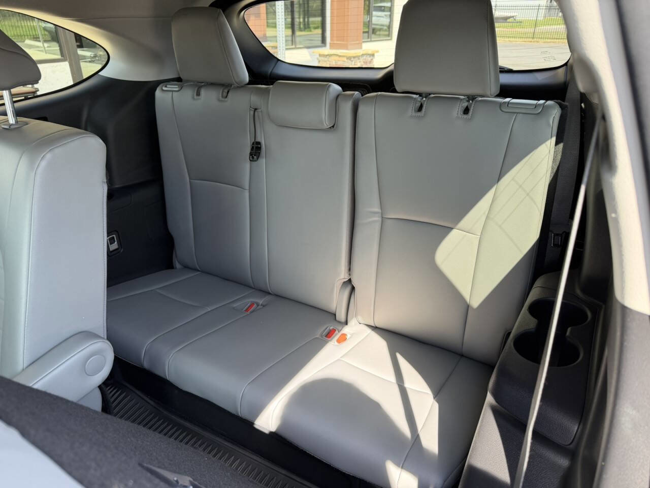 Used 2022 Toyota Highlander XLE image 23