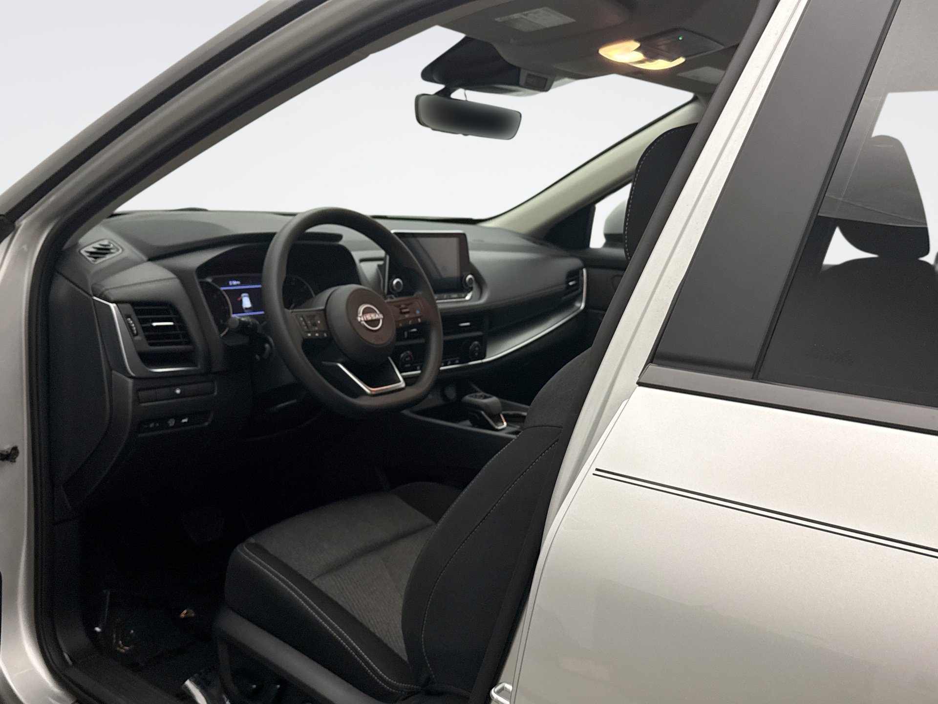 Used 2024 Nissan Rogue SV AWD/4WD image 10