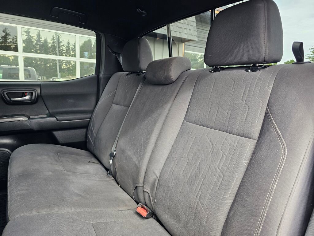 Used 2018 Toyota Tacoma TRD Off-Road AWD/4WD image 20