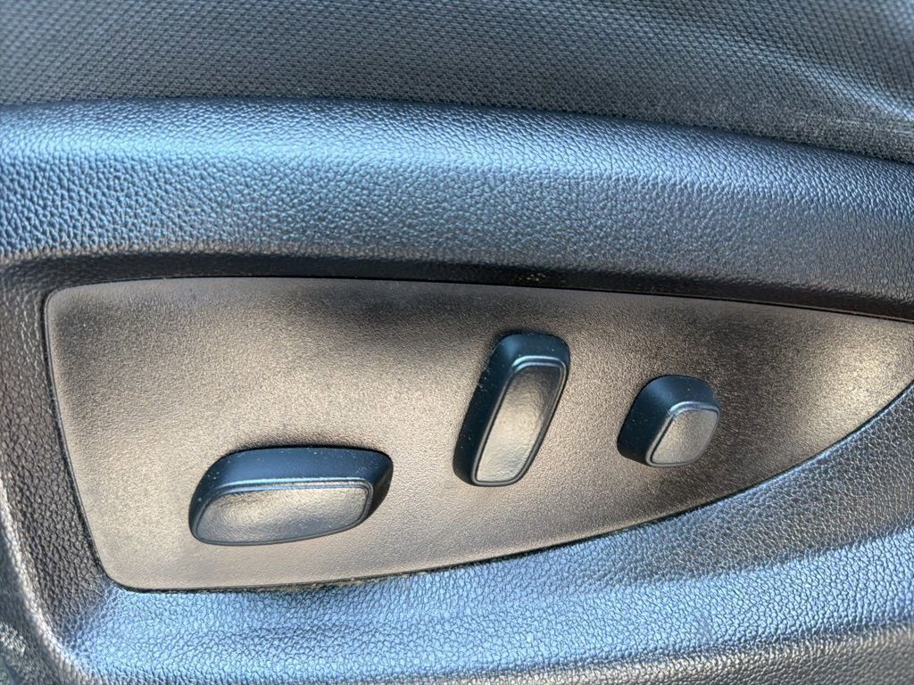 Used 2018 Chevrolet Silverado 1500 LT w/ All Star Edition RWD image 14