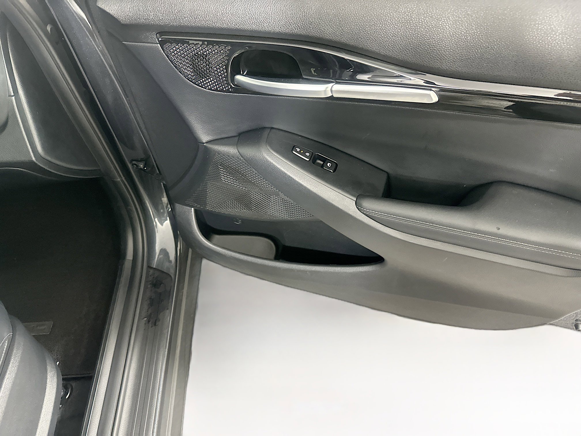 Used 2025 Kia Seltos S FWD image 31