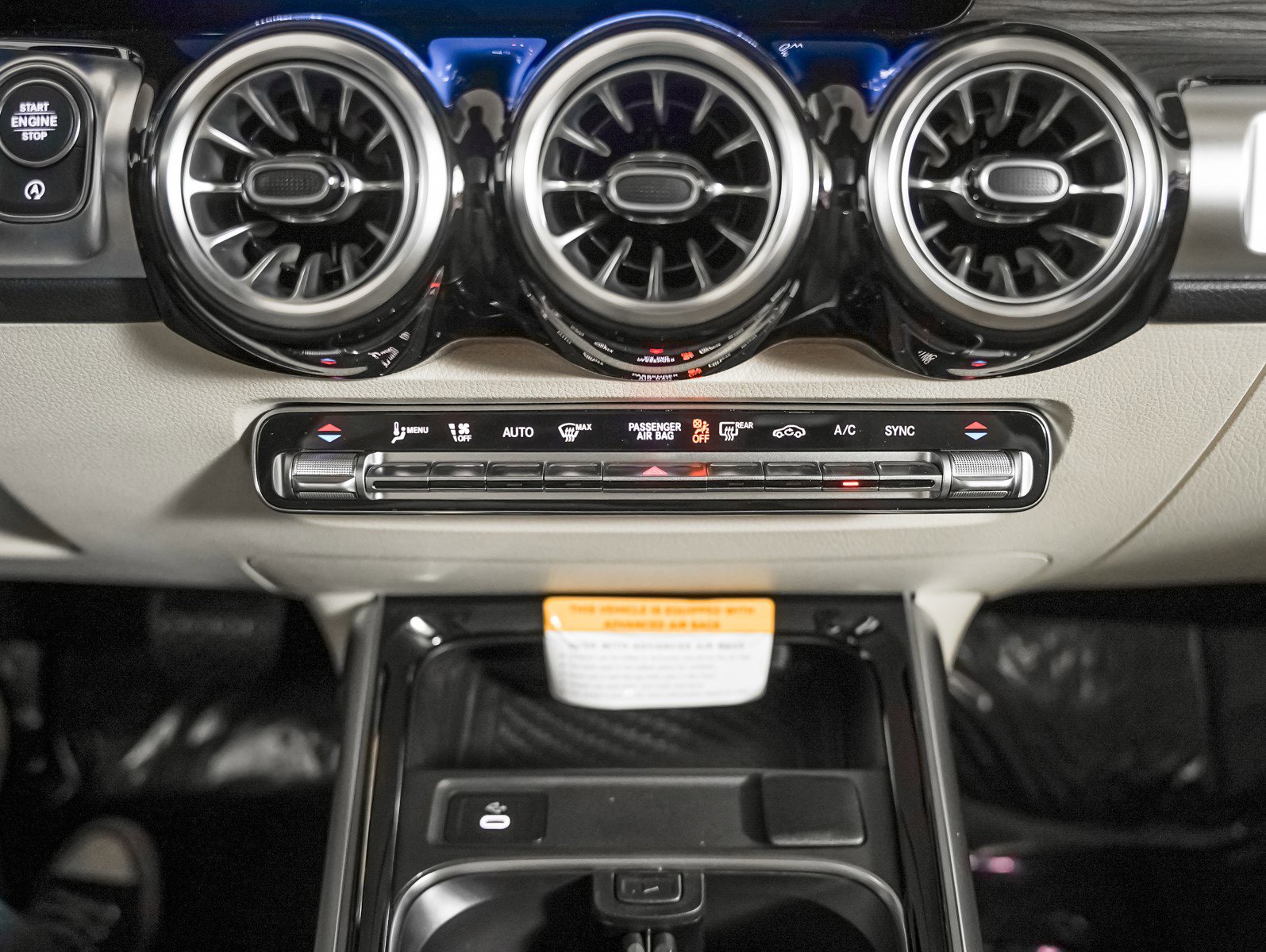 New 2025 Mercedes-Benz GLB 250 image 22