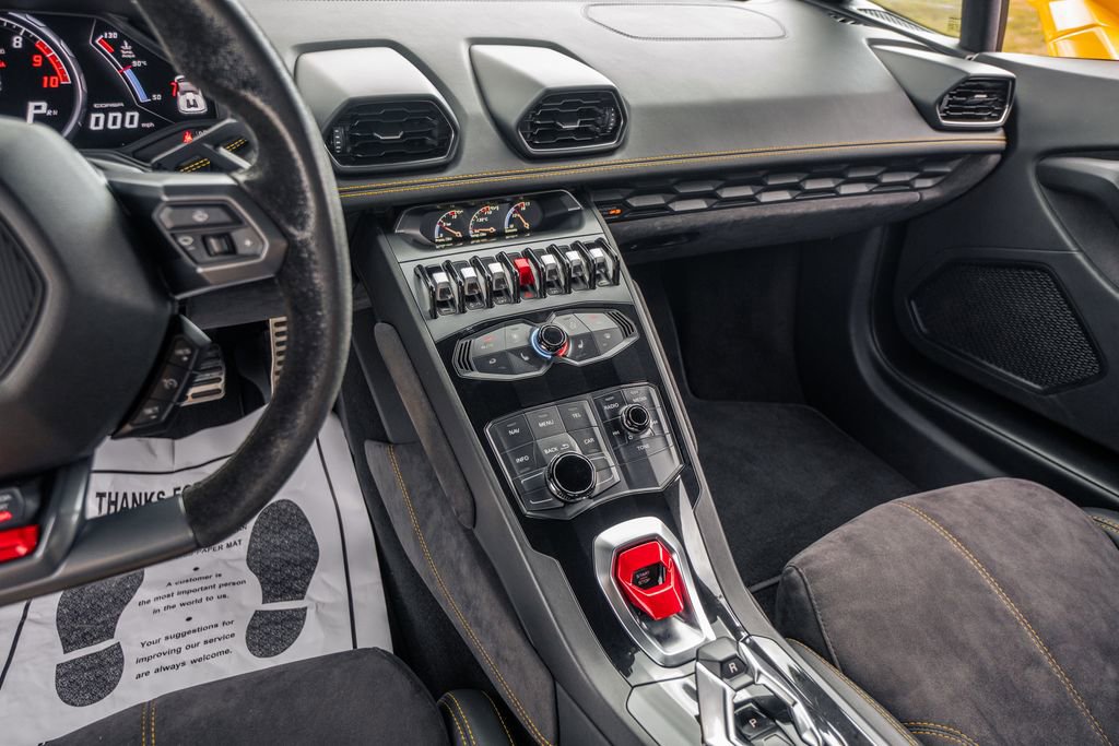 Used 2016 Lamborghini Huracan LP 610-4 image 26