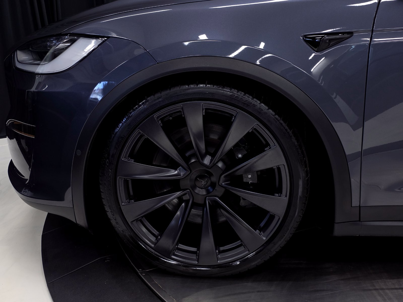Used 2023 Tesla Model X AWD/4WD image 43