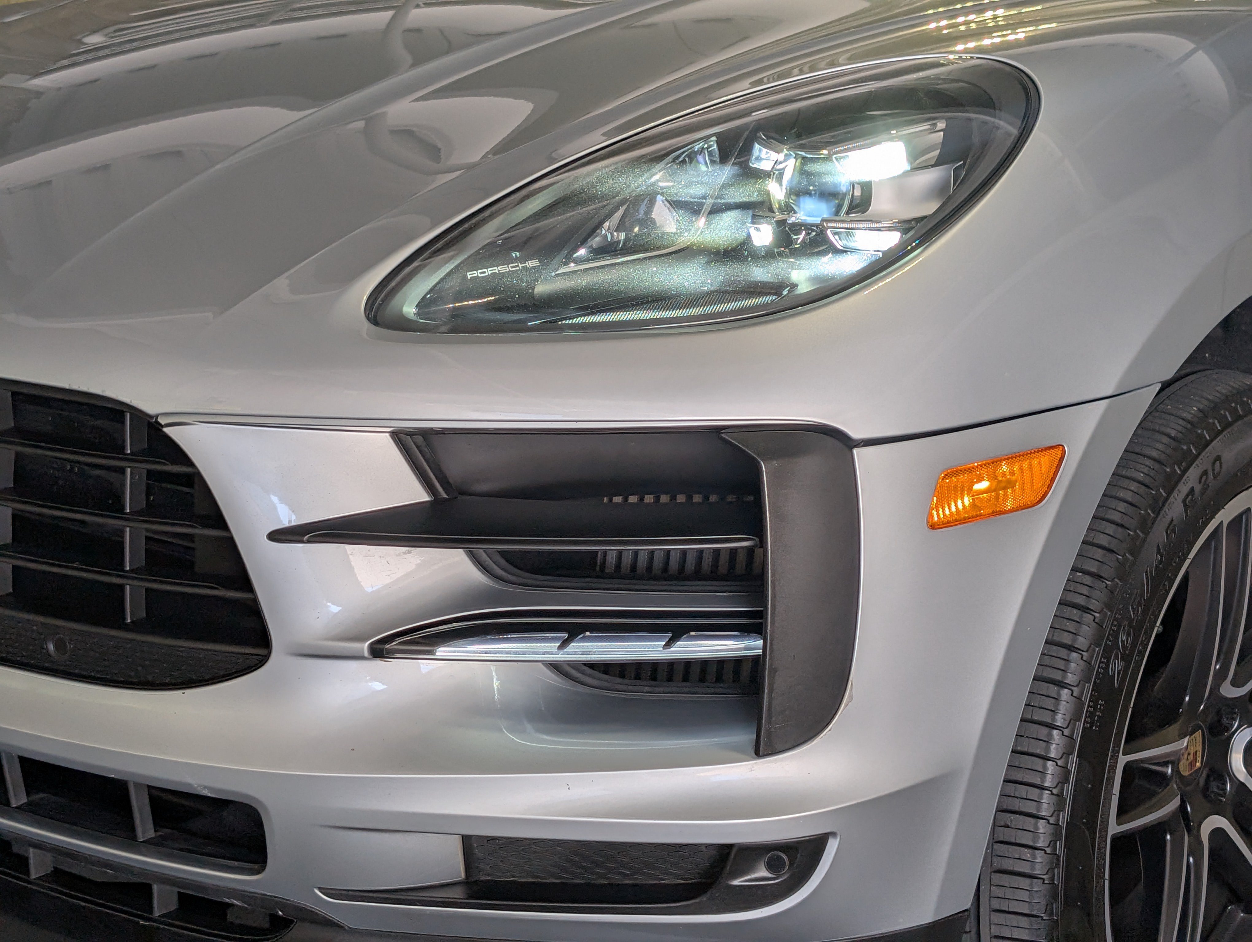 Certified 2020 Porsche Macan S AWD/4WD image 16