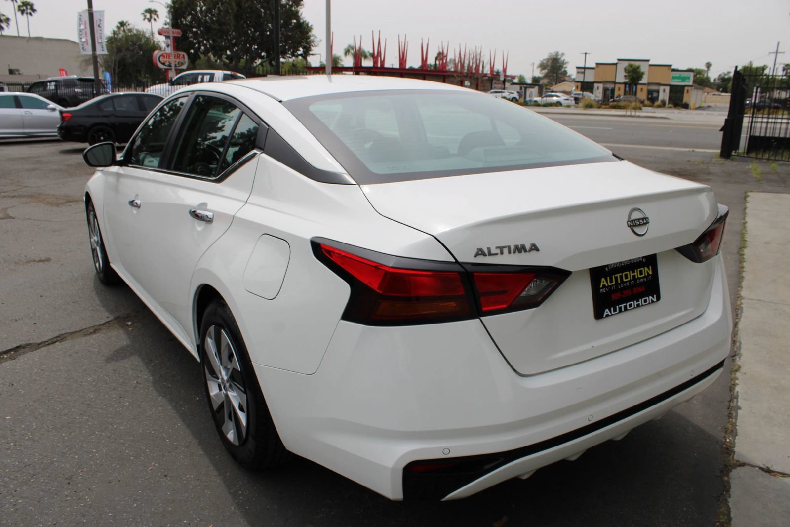 Used 2024 Nissan Altima 2.5 S FWD image 33
