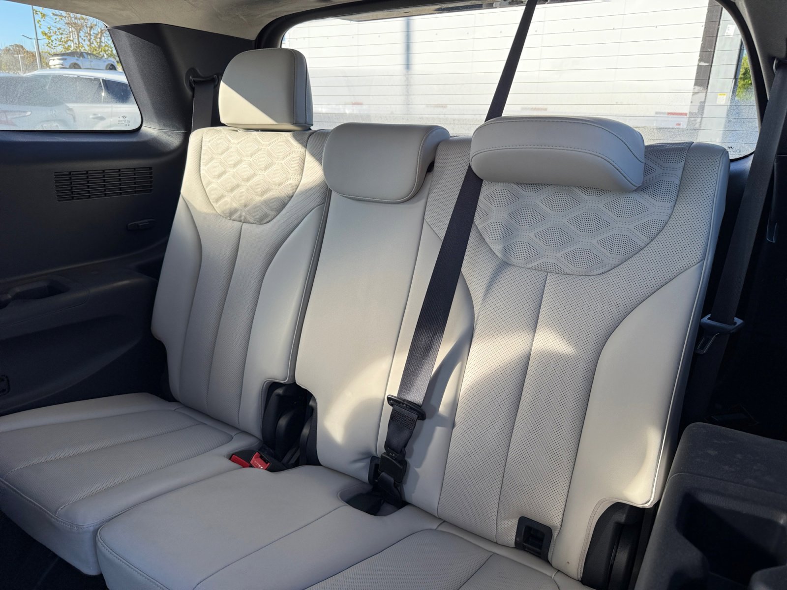 Certified 2022 Hyundai Palisade Calligraphy w/ Cargo Package image 21