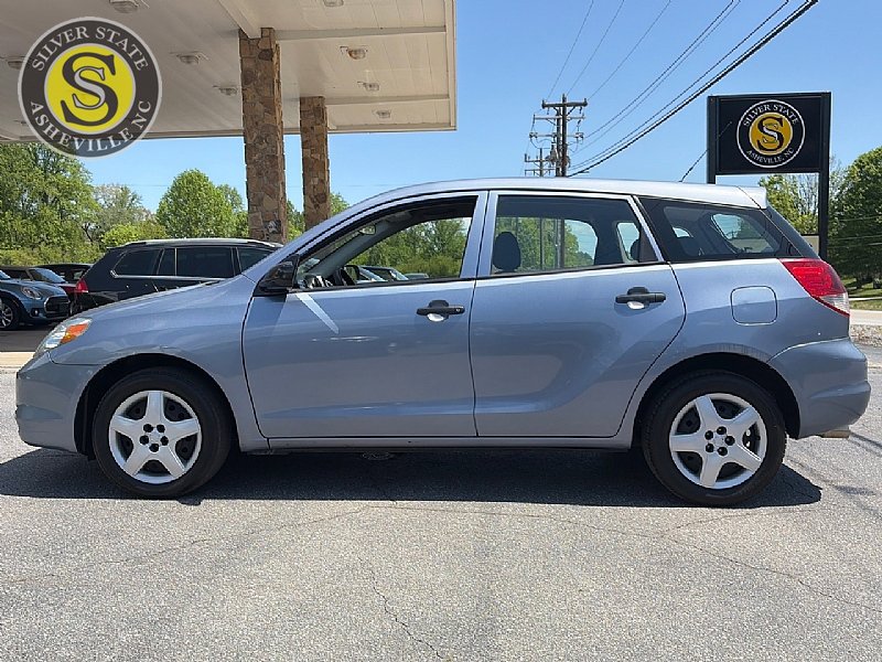 Used 2004 Toyota Matrix FWD image 3