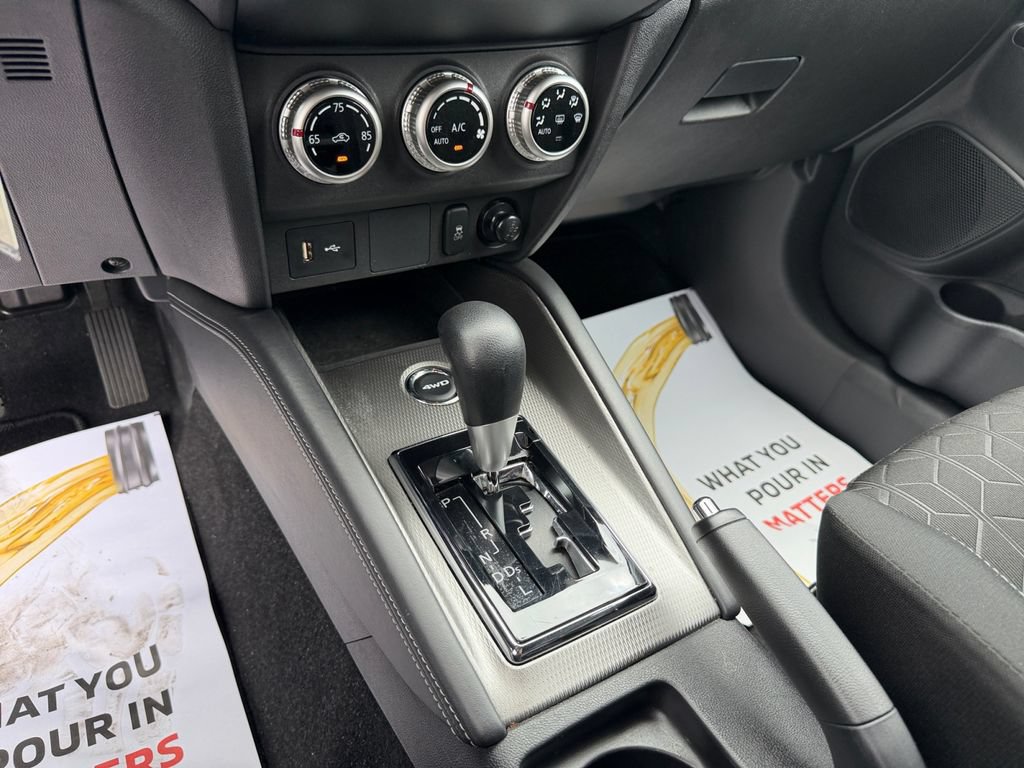 Used 2025 Mitsubishi Outlander Sport ES AWD/4WD image 21