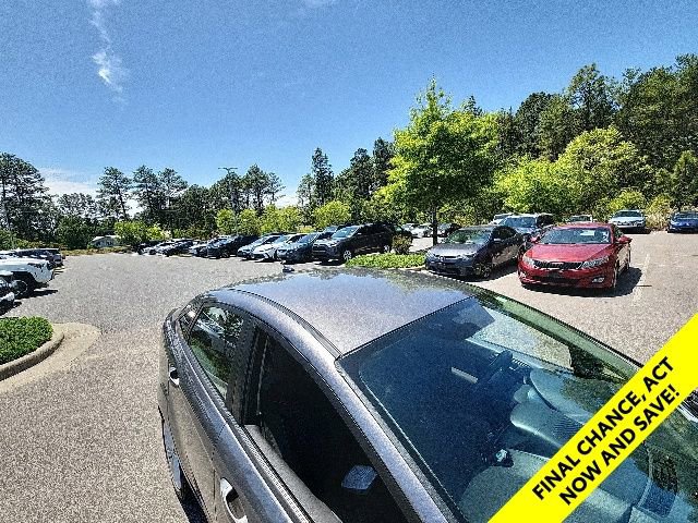 Used 2014 Ford Fiesta SE w/ Equipment Group 201A FWD image 18