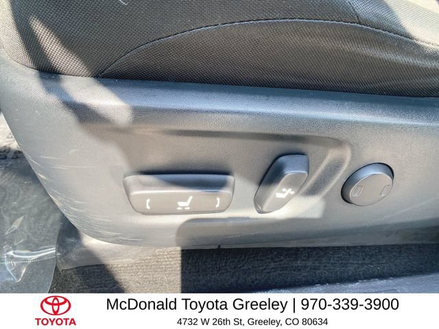 Used 2022 Toyota 4Runner SR5 AWD/4WD image 12