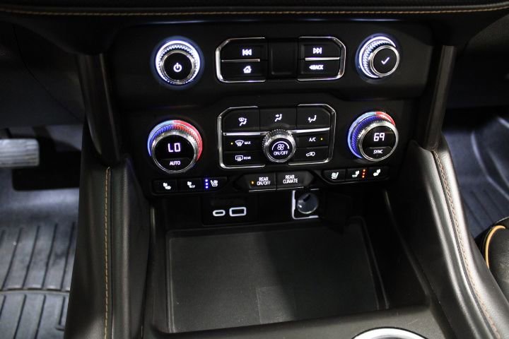 Used 2021 GMC Yukon AT4 image 33