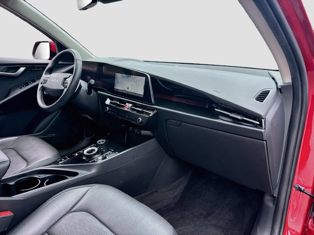 Used 2023 Kia Niro Wave w/ Wave Preserve Package FWD image 32