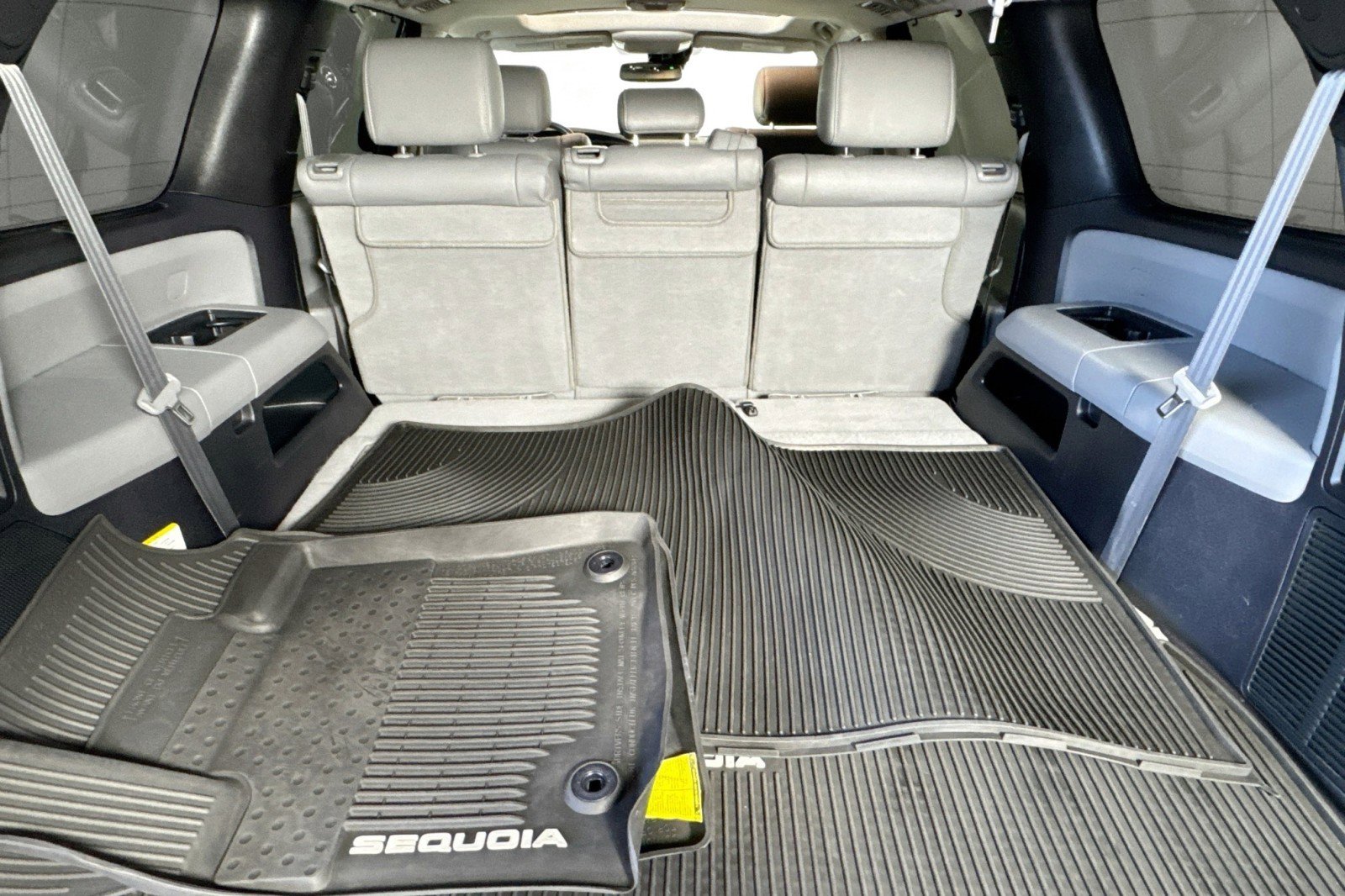 Used 2019 Toyota Sequoia Limited w/ Safety & Convenience Package AWD/4WD image 25