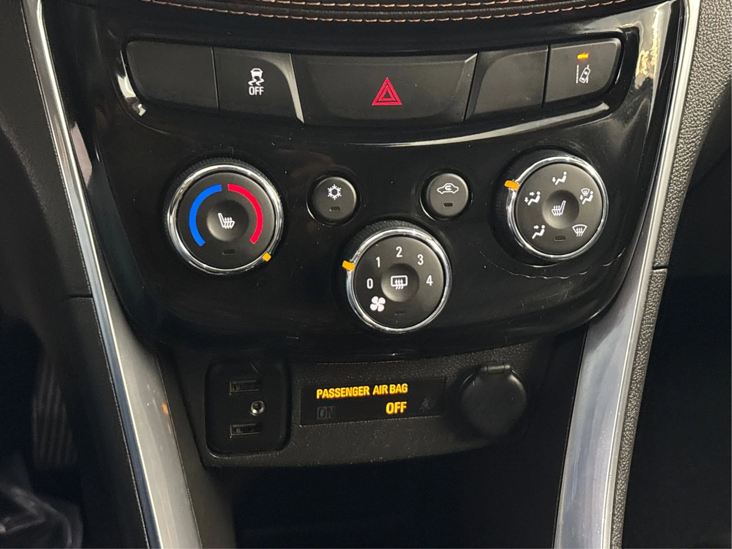 Used 2020 Chevrolet Trax Premier image 38