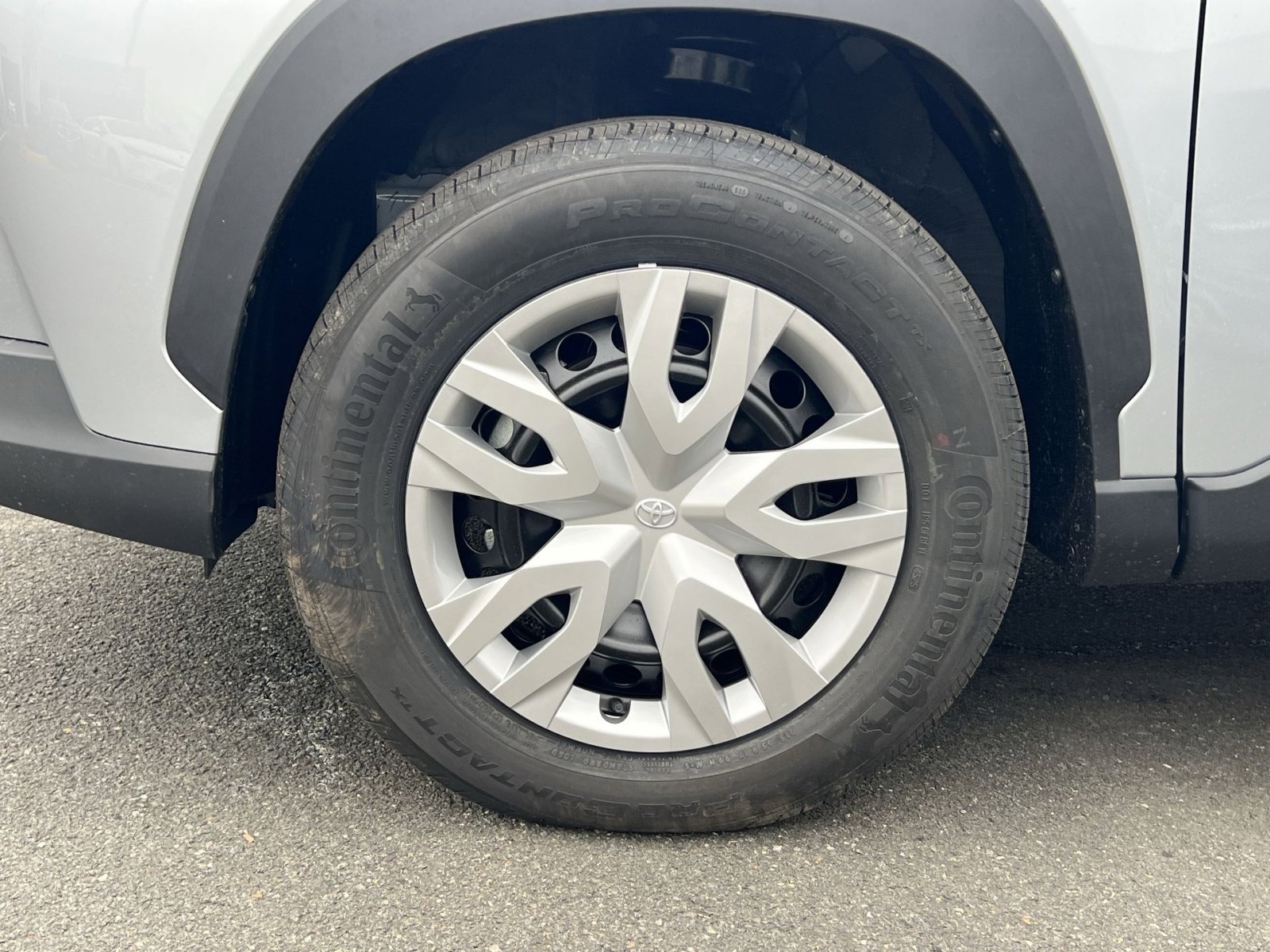 New 2026 Toyota Corolla Cross L image 5