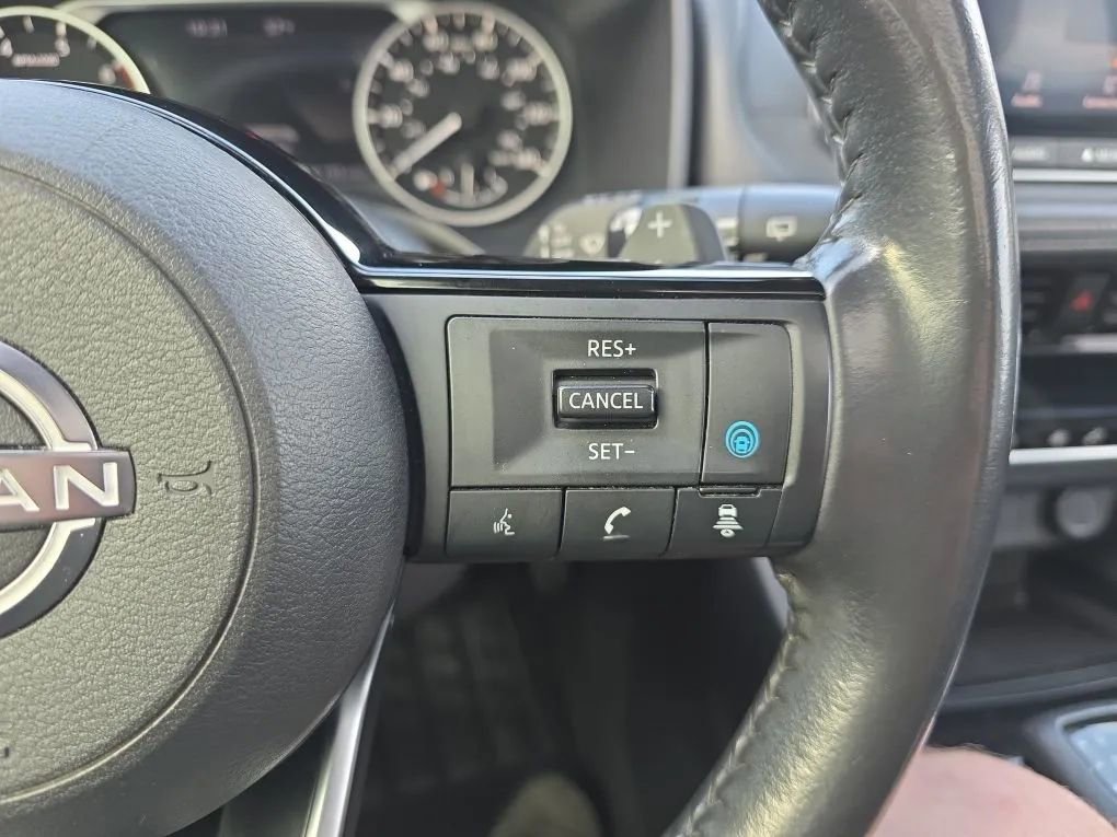 Used 2022 Nissan Rogue SV w/ SV Premium Package image 20