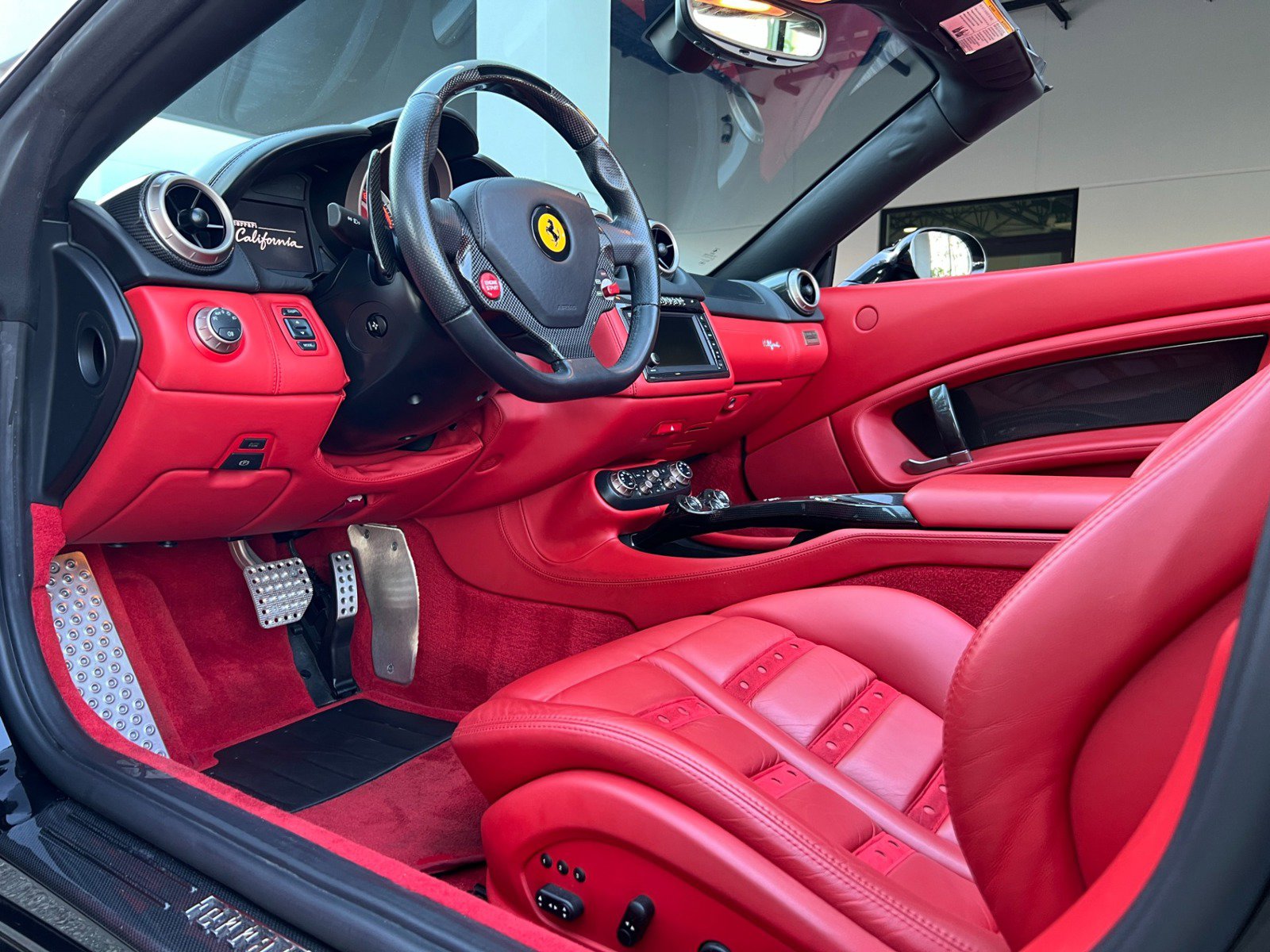 Used 2013 Ferrari California RWD image 2