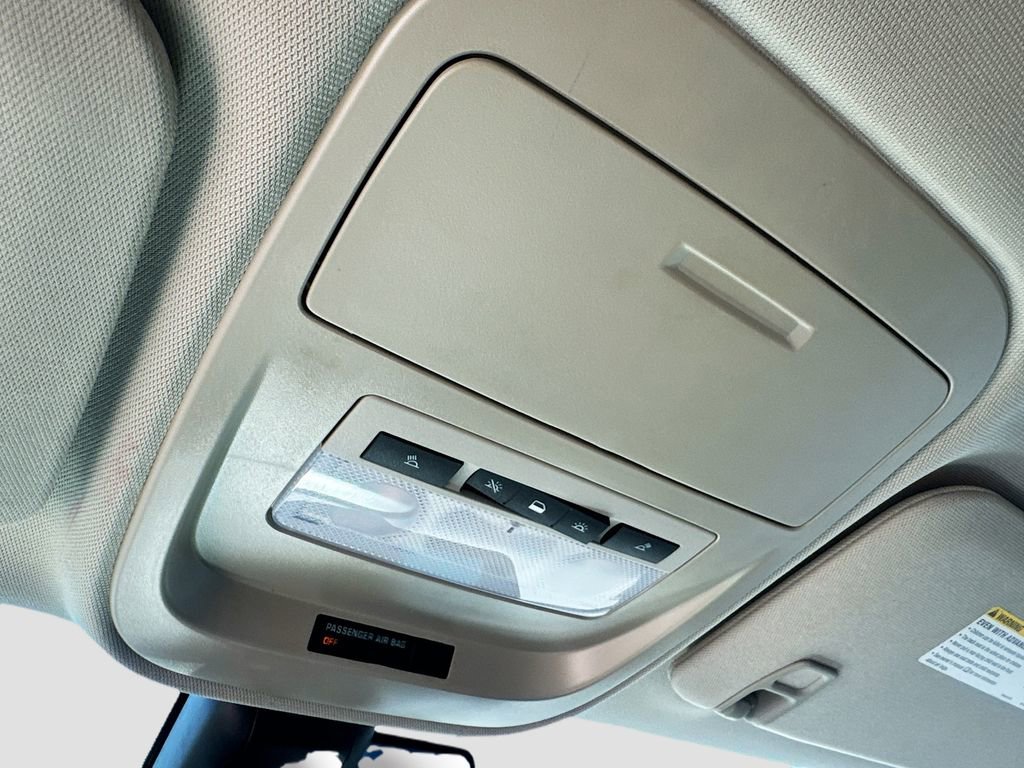 Used 2022 Chevrolet Colorado LT w/ Safety Package image 18
