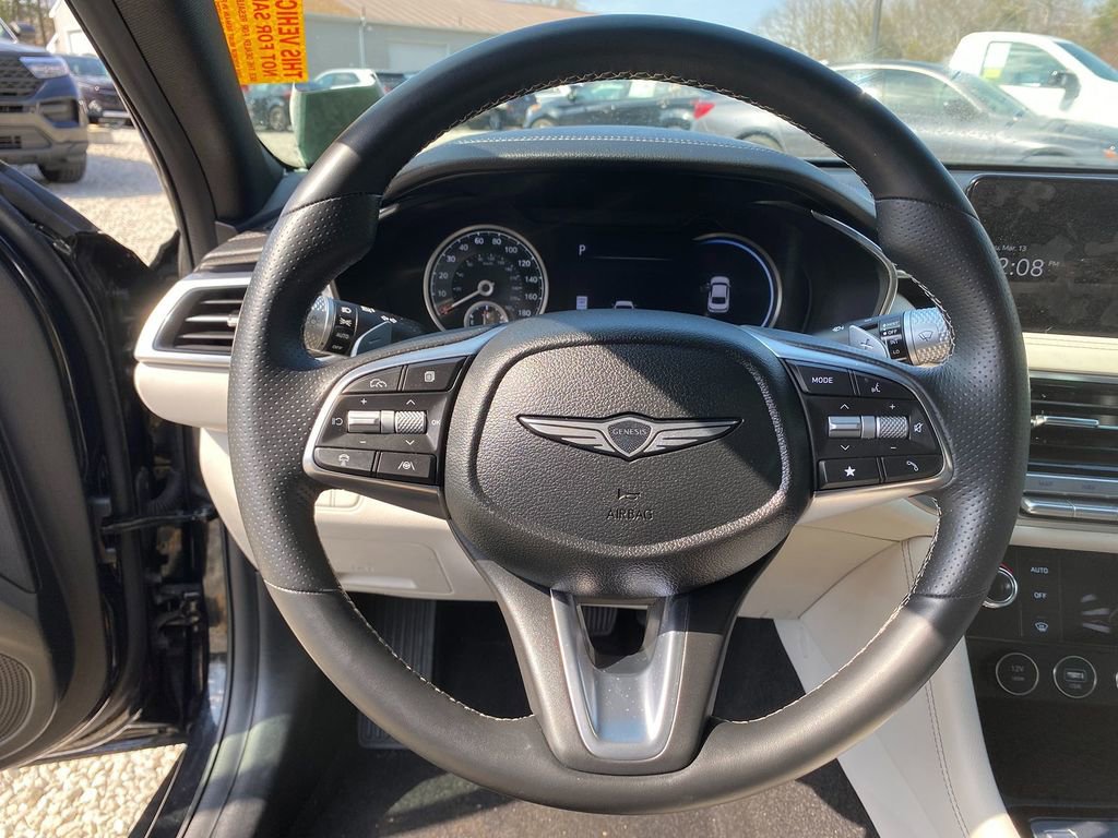 Used 2024 Genesis G70 2.5T image 15