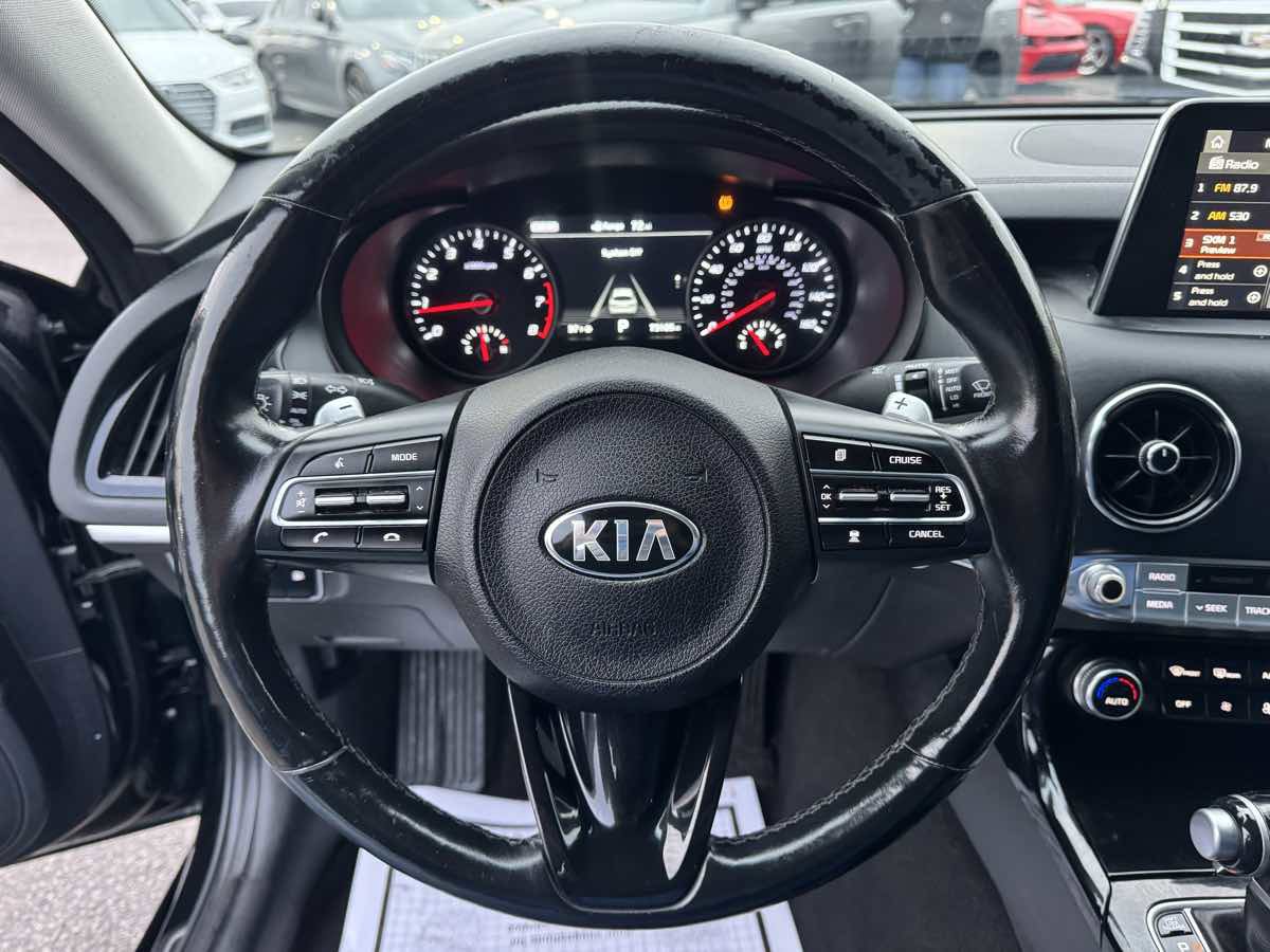 Used 2018 Kia Stinger Premium image 12