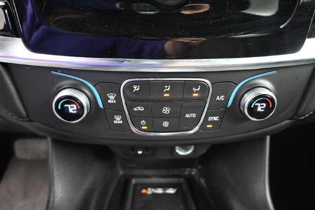 Used 2023 Chevrolet Traverse LT FWD image 21