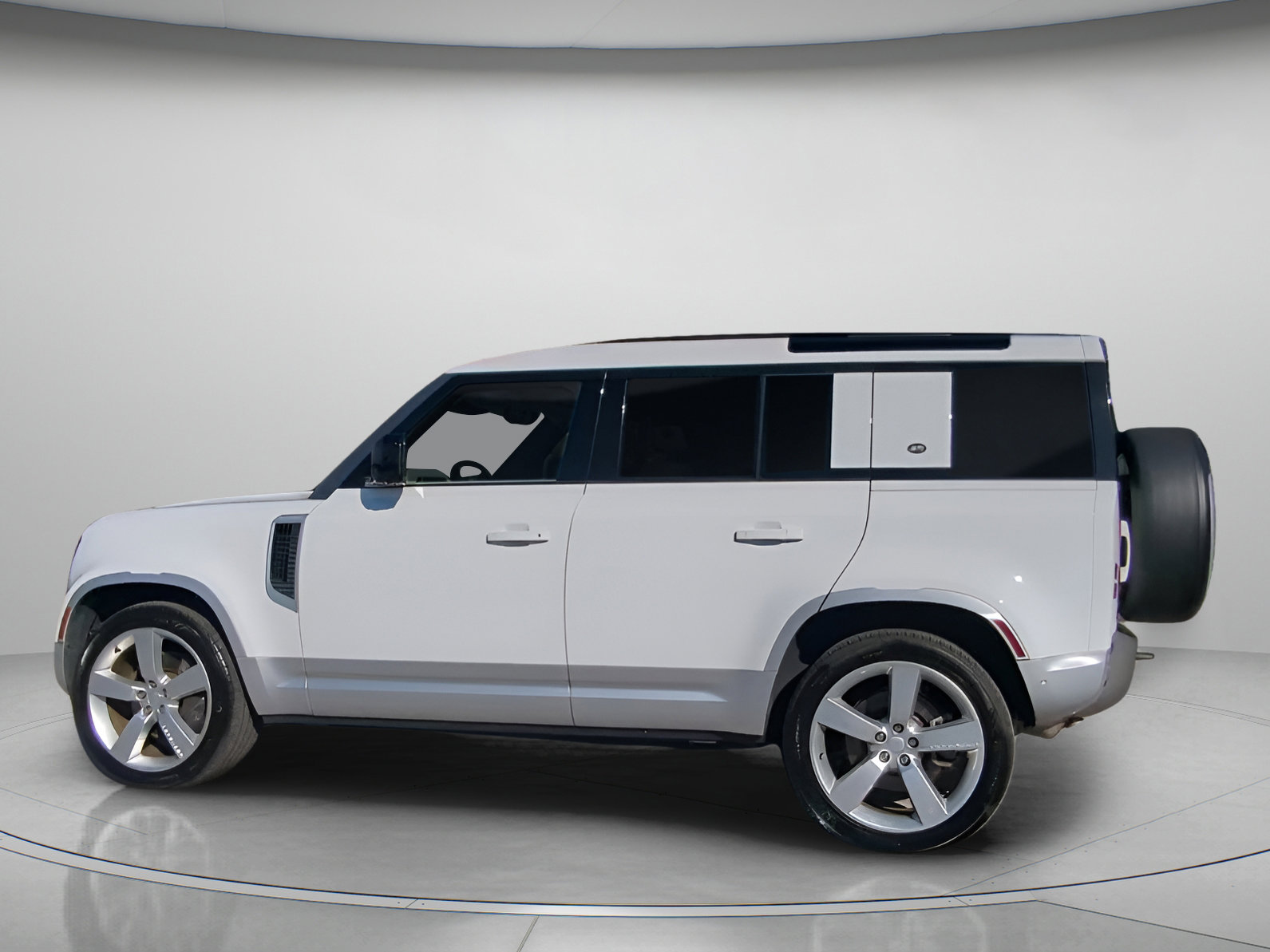 Used 2022 Land Rover Defender 110 SE image 18