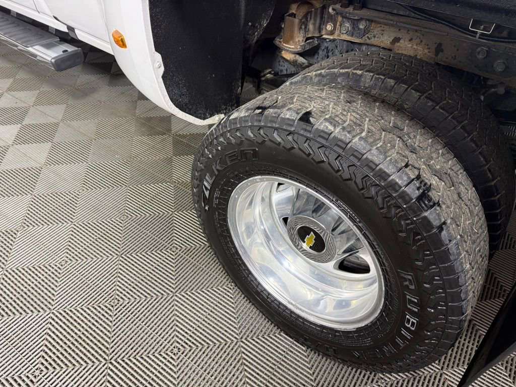 Used 2019 Chevrolet Silverado 3500 High Country w/ Duramax Plus Package image 11