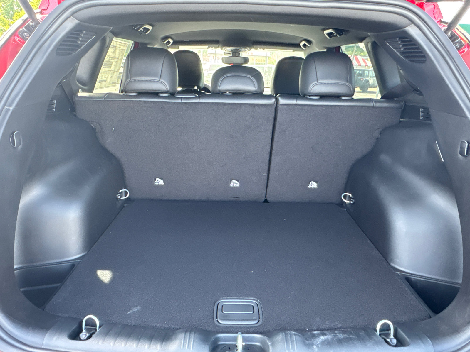 New 2026 Jeep Compass Latitude AWD/4WD image 18
