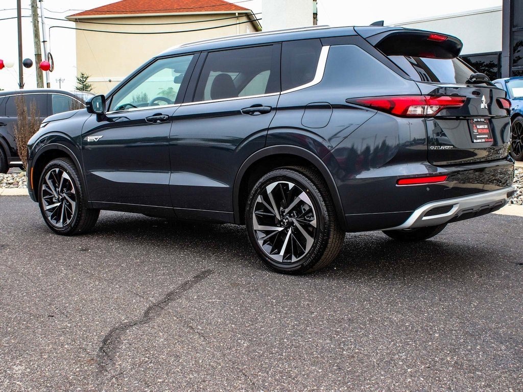 New 2025 Mitsubishi Outlander SEL image 4