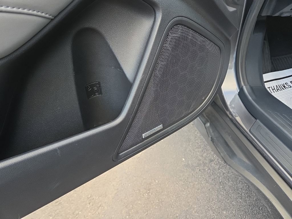 Used 2020 Subaru Outback Limited image 16