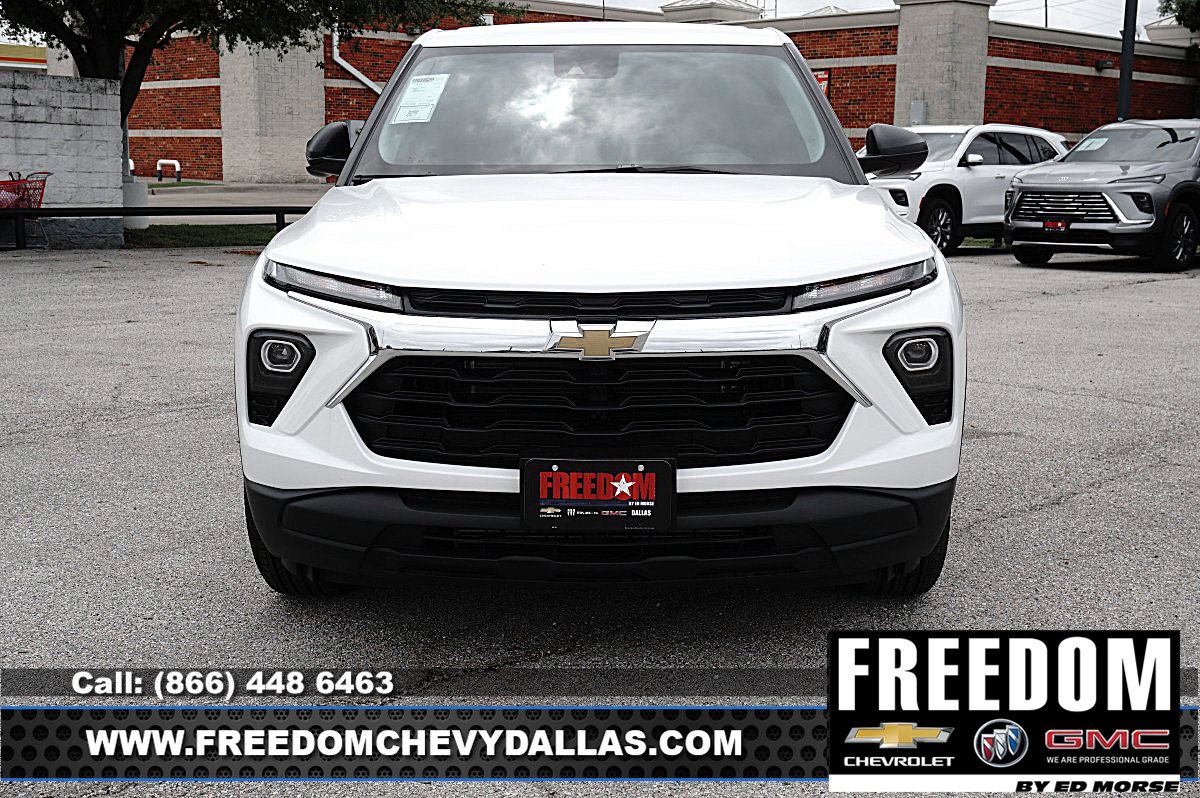 New 2026 Chevrolet TrailBlazer LS w/ LS Convenience Package FWD image 2