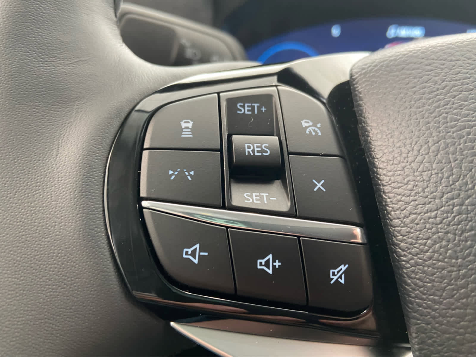 New 2026 Ford Explorer Platinum w/ LUX Leather Package image 24