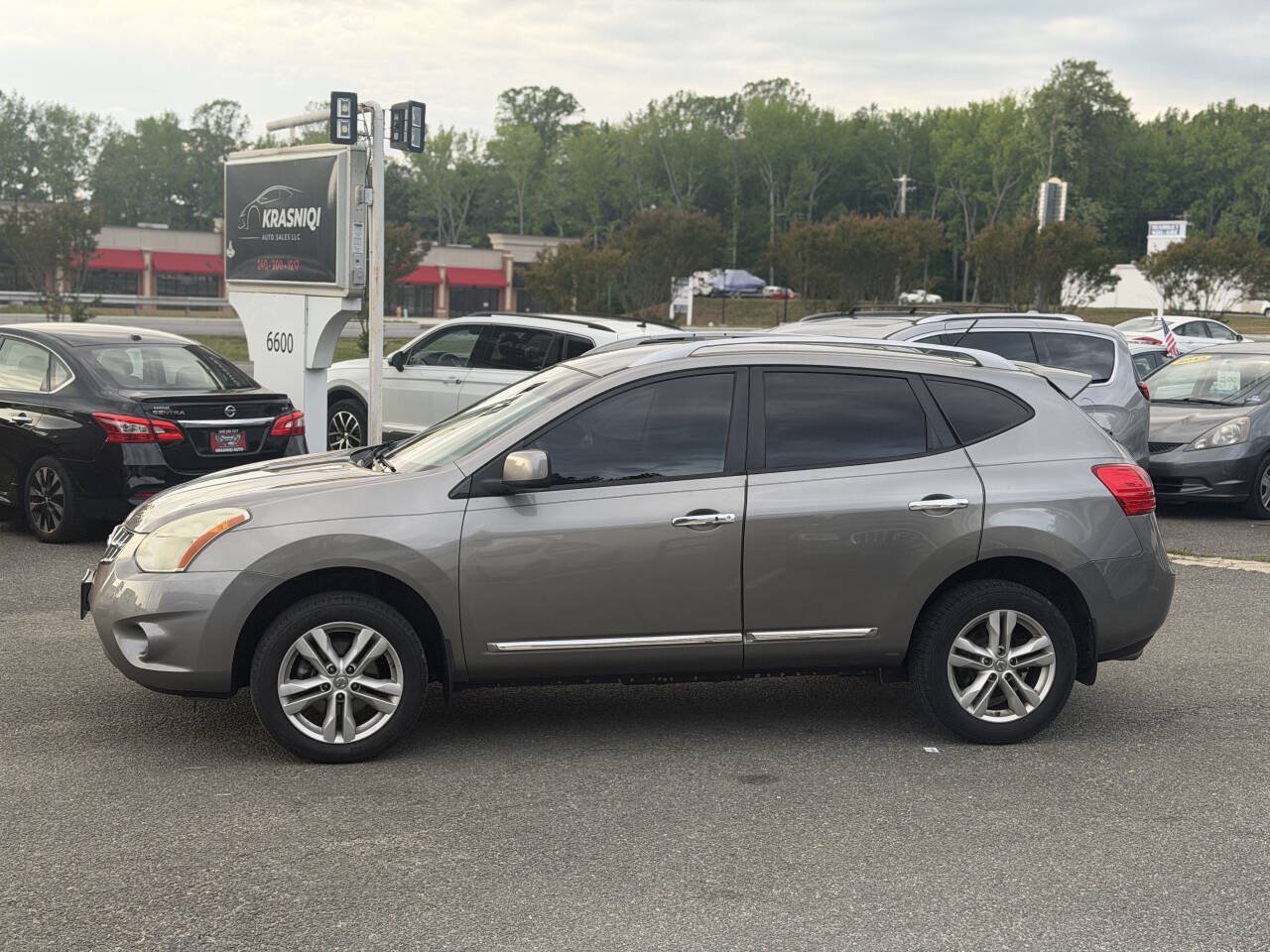 Used 2012 Nissan Rogue SV AWD/4WD image 1