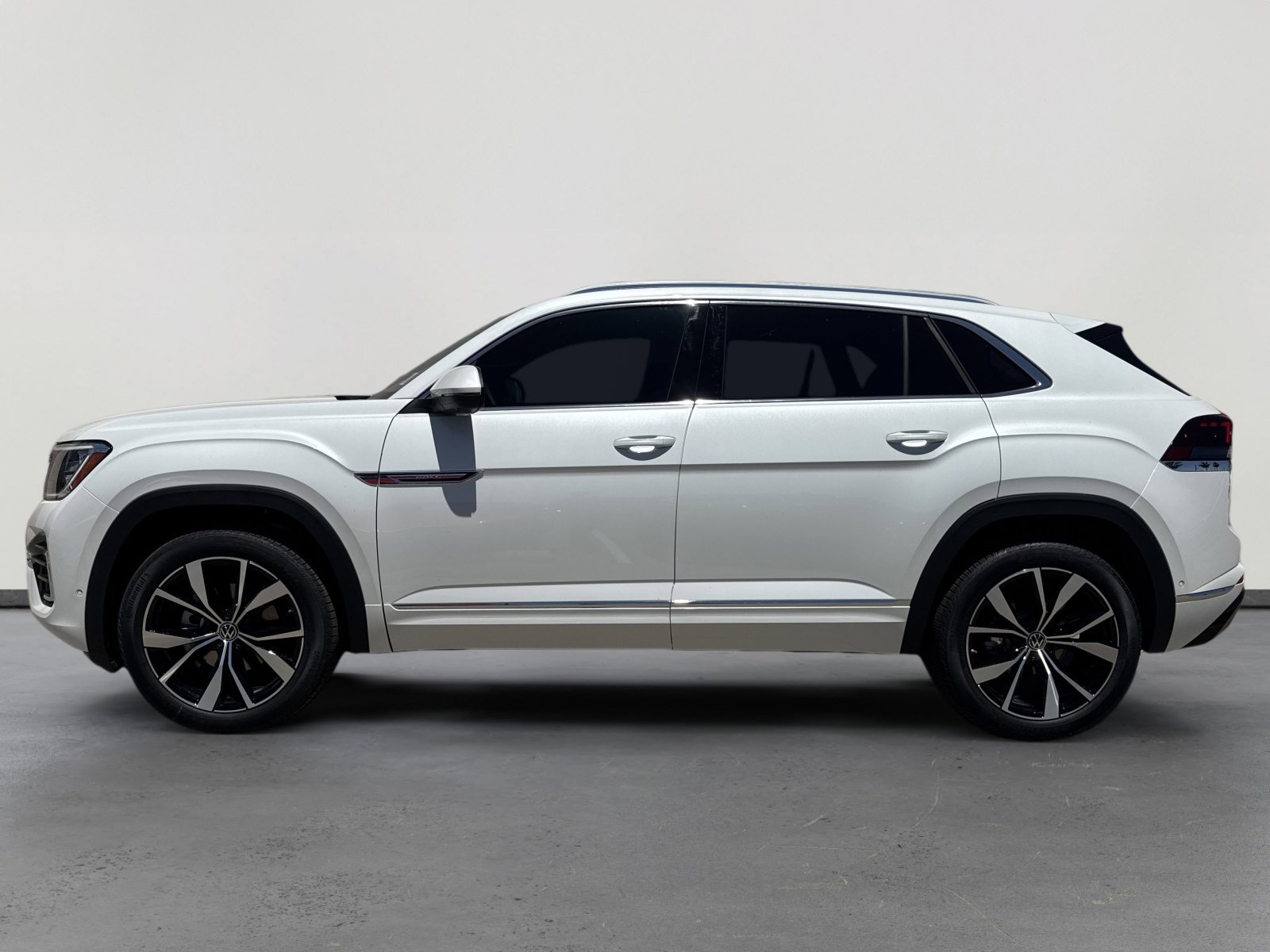 New 2026 Volkswagen Atlas Cross Sport SEL Premium R-Line AWD/4WD image 3