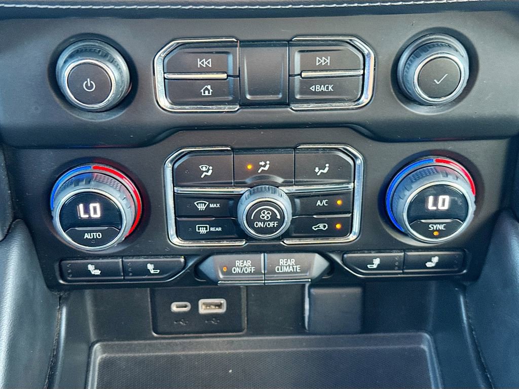 Used 2023 Chevrolet Suburban LT image 15